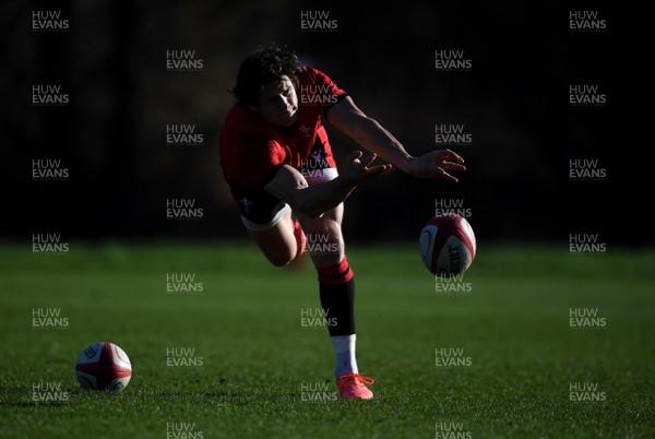 271120 - Wales Rugby Training - Lloyd Williams during training