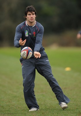 28.01.08 - Wales Rugby Training - Mike Phillips in action during training 