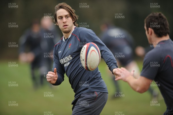 28.01.08 - Wales Rugby Training - Ryan Jones in action during training 