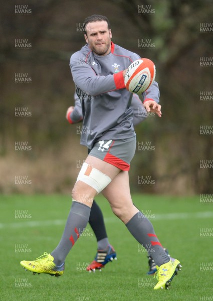 280114 - Wales Rugby Training -Jamie Roberts during training