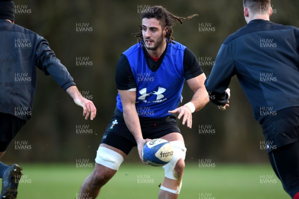 280119 - Wales Rugby Training - Josh Navidi during training