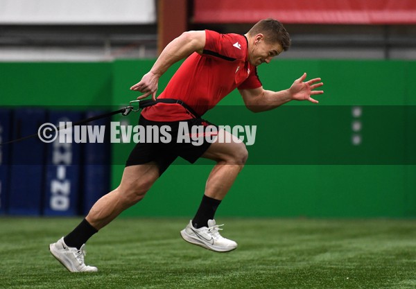 280122 - Wales Rugby Training - Jonathan Davies during training