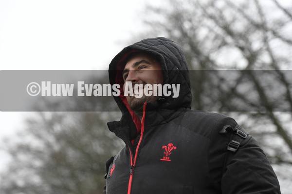 280122 - Wales Rugby Training - Wyn Jones during training