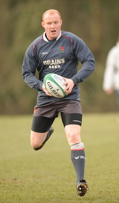 28.02.08 - Wales Rugby Training - Martyn Williams during training 