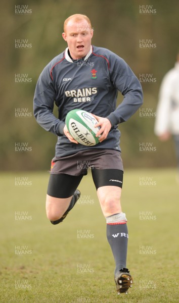28.02.08 - Wales Rugby Training - Martyn Williams during training 