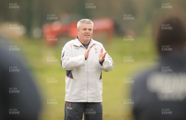 28.02.08 - Wales Rugby Training - Wales head coach, Warren Gatland makes a point during training 