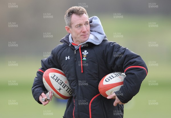 280213 - Wales Rugby Training -Rob Holwey during training