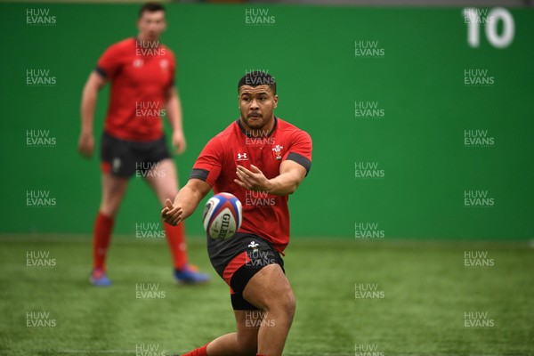 280220 - Wales Rugby Training - Leon Brown during training