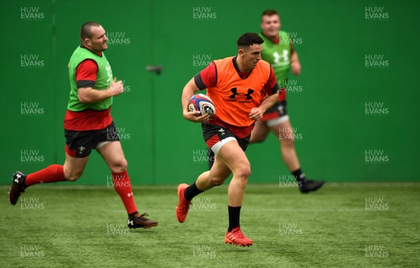 280220 - Wales Rugby Training - Owen Watkin during training