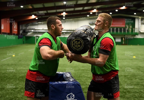 280220 - Wales Rugby Training - Gareth Davies and Johnny McNicholl during training