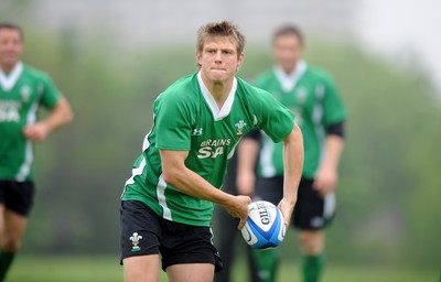 28.05.09 - Wales Rugby Training - Dan Biggar during training. 