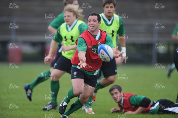 28.05.09 - Wales Rugby Training - Gareth Cooper during training. 