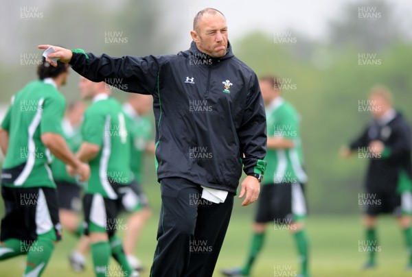 28.05.09 - Wales Rugby Training - Head coach, Robin McBryde during training. 
