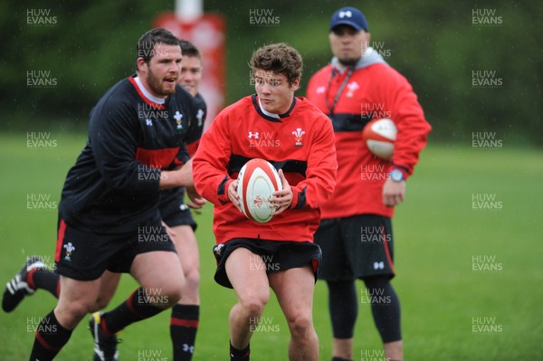 280513 - Wales Rugby Training -Harry Robinson during training