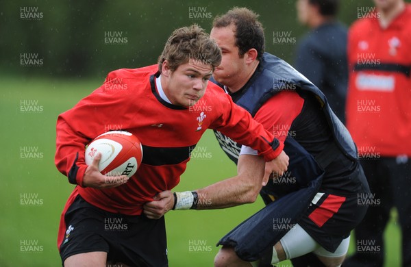 280513 - Wales Rugby Training -Harry Robinson during training