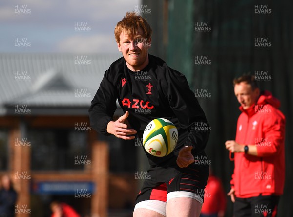 280622 - Wales Rugby Training - Rhys Patchell during training