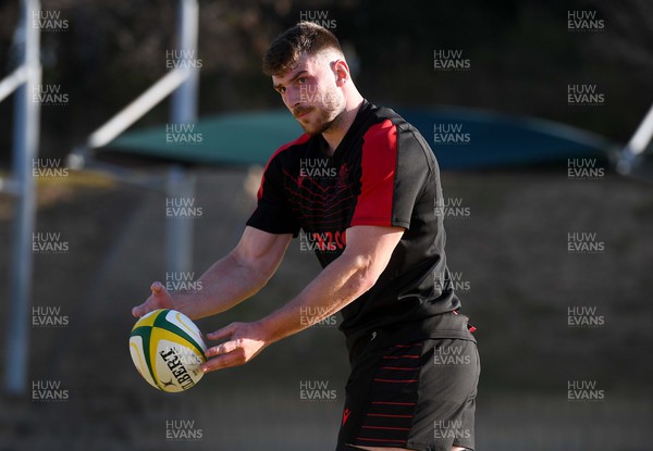 280622 - Wales Rugby Training - James Ratti during training