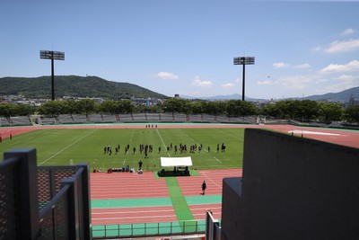 280625 - Wales Rugby Training Session in Kitakyushu - General View of training at Honjo Athletic Park