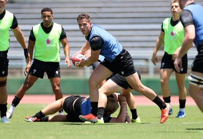 280625 - Wales Rugby Training Session in Kitakyushu - Kieran Hardy during training