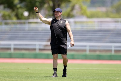 280625 - Wales Rugby Training Session in Kitakyushu - Gethin Jenkins, Defence Coach during training