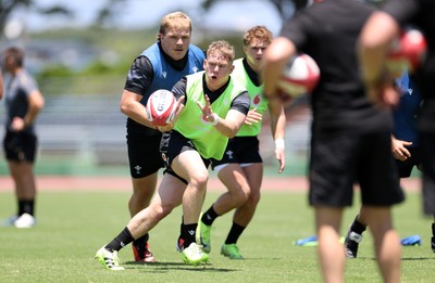 280625 - Wales Rugby Training Session in Kitakyushu - Sam Costelow during training