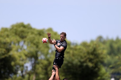 280625 - Wales Rugby Training Session in Kitakyushu - Alex Mann during training