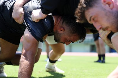280625 - Wales Rugby Training Session in Kitakyushu - Liam Belcher during training