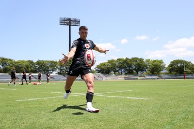 280625 - Wales Rugby Training Session in Kitakyushu - Reuben Morgan-Williams during training