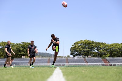 280625 - Wales Rugby Training Session in Kitakyushu - Ben Thomas during training