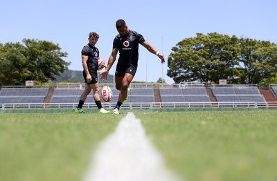 280625 - Wales Rugby Training Session in Kitakyushu - Ben Thomas during training