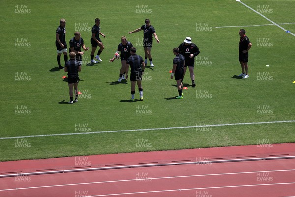 280625 - Wales Rugby Training Session in Kitakyushu - Dewi Lake during training