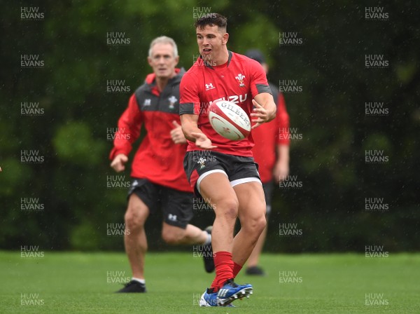 280819 - Wales Rugby Training - Owen Watkin during training