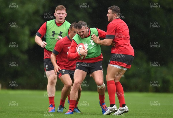 280819 - Wales Rugby Training - Owen Lane during training