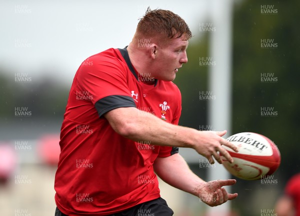 280819 - Wales Rugby Training - Rhys Carre during training