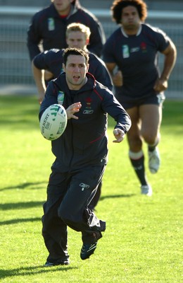 28.09.07 - Wales Rugby World Cup Training - Stephen Jones in action during training 