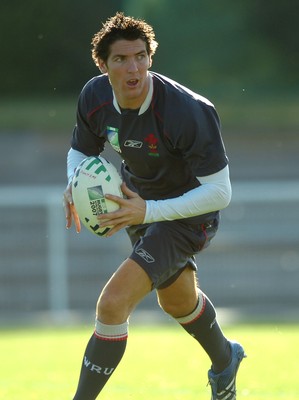 28.09.07 - Wales Rugby World Cup Training - James Hook in action during training 