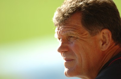 28.09.07 - Wales Rugby World Cup Training - Wales Coach, Gareth Jenkins looks on during training during training 