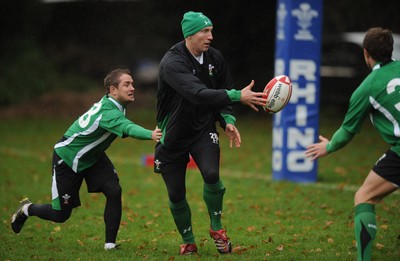 28.10.08 - Wales Rugby Training - Tom Shanklin and Shane Williams in action during trainig 