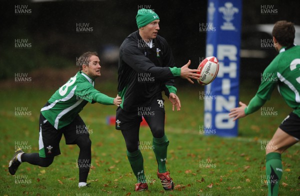 28.10.08 - Wales Rugby Training - Tom Shanklin and Shane Williams in action during trainig 
