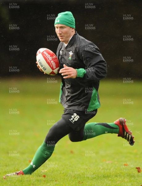 28.10.08 - Wales Rugby Training - Tom Shanklin in action during trainig 