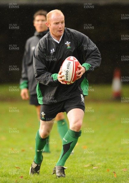 28.10.08 - Wales Rugby Training - Martyn Williams in action during trainig 
