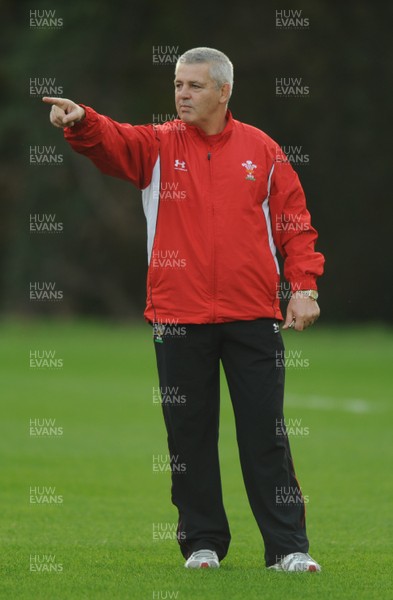 28.10.09 - Wales Rugby Training - Head coach Warren Gatland during training. 