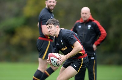 281016 - Wales Rugby Training -Rhun Williams during training