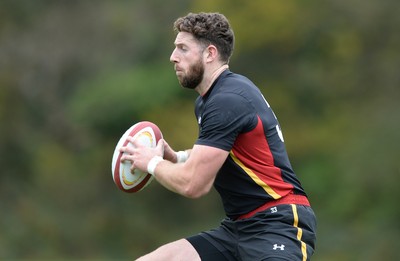 281016 - Wales Rugby Training -Alex Cuthbert during training