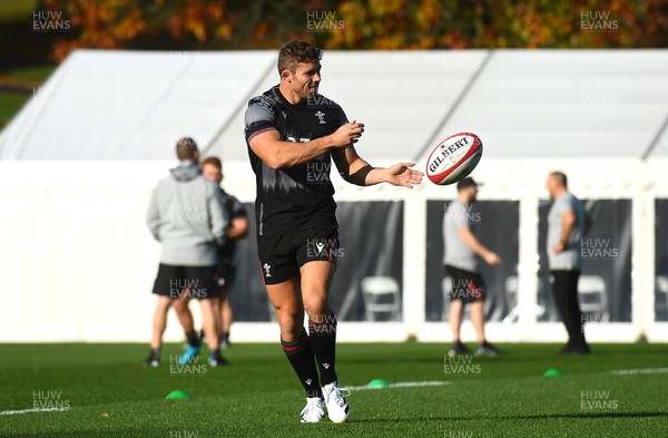 281022 - Wales Rugby Training - Leigh Halfpenny during training