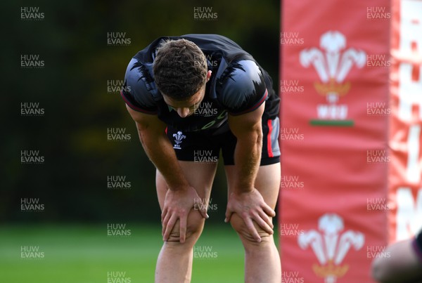 281022 - Wales Rugby Training - Kieran Hardy during training