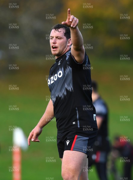 281022 - Wales Rugby Training - Ryan Elias during training