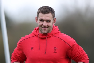 281025 - Wales Rugby Training in their first week of camp for this years Quilter Nations Series - Dan Lydiate, Assistant Defence Coach during training