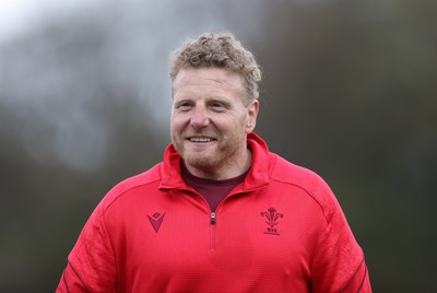 281025 - Wales Rugby Training in their first week of camp for this years Quilter Nations Series - Duncan Jones, Scrum Coach during training