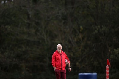 281025 - Wales Rugby Training in their first week of camp for this years Quilter Nations Series - Steve Tandy, Head Coach during training
